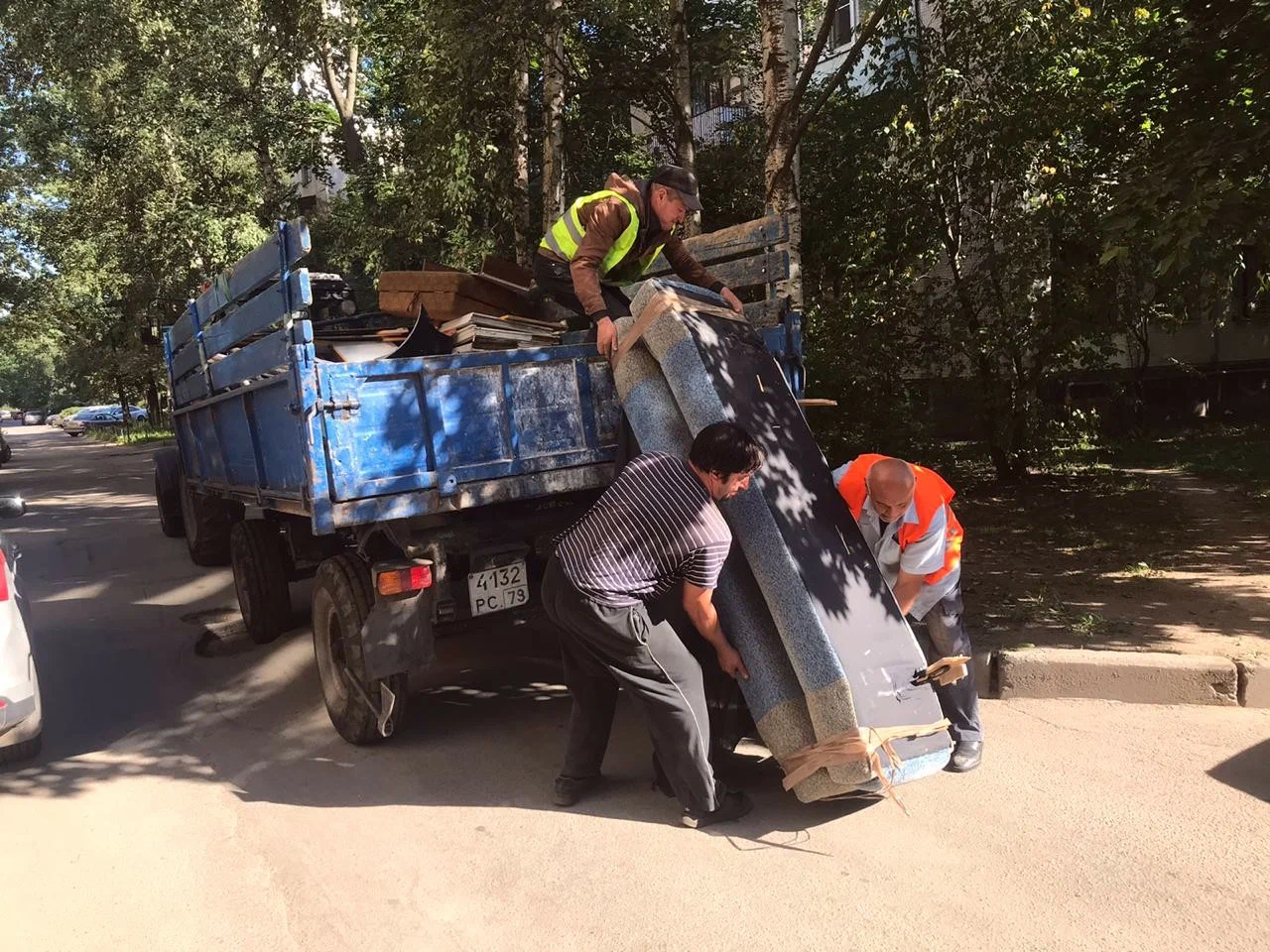 Профессиональный вывоз крупногабаритного мусора в Сургуте в октябре